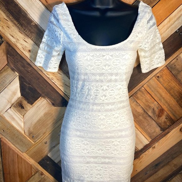 Abercrombie & Fitch Dresses & Skirts - Abercrombie & Fitch | Cream Lined Lace Dress | S